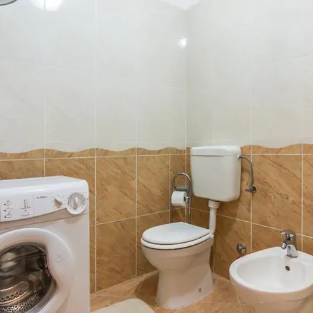 Garden Negras A4+1 For 5 Persons In - Porec Kukci